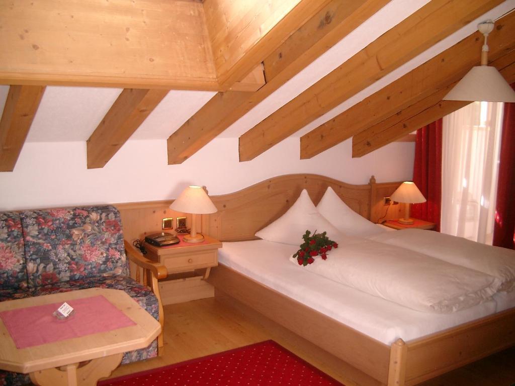 Hotel Camona & Apart Walserhof سامنون الغرفة الصورة