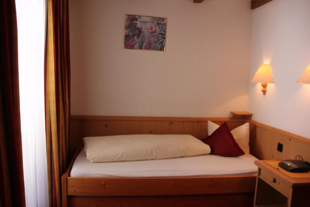 Hotel Camona & Apart Walserhof سامنون الغرفة الصورة