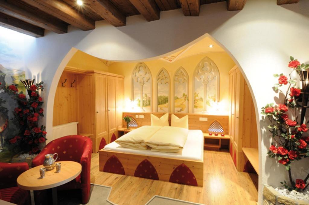Hotel Camona & Apart Walserhof سامنون الغرفة الصورة