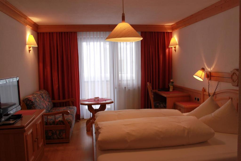 Hotel Camona & Apart Walserhof سامنون الغرفة الصورة
